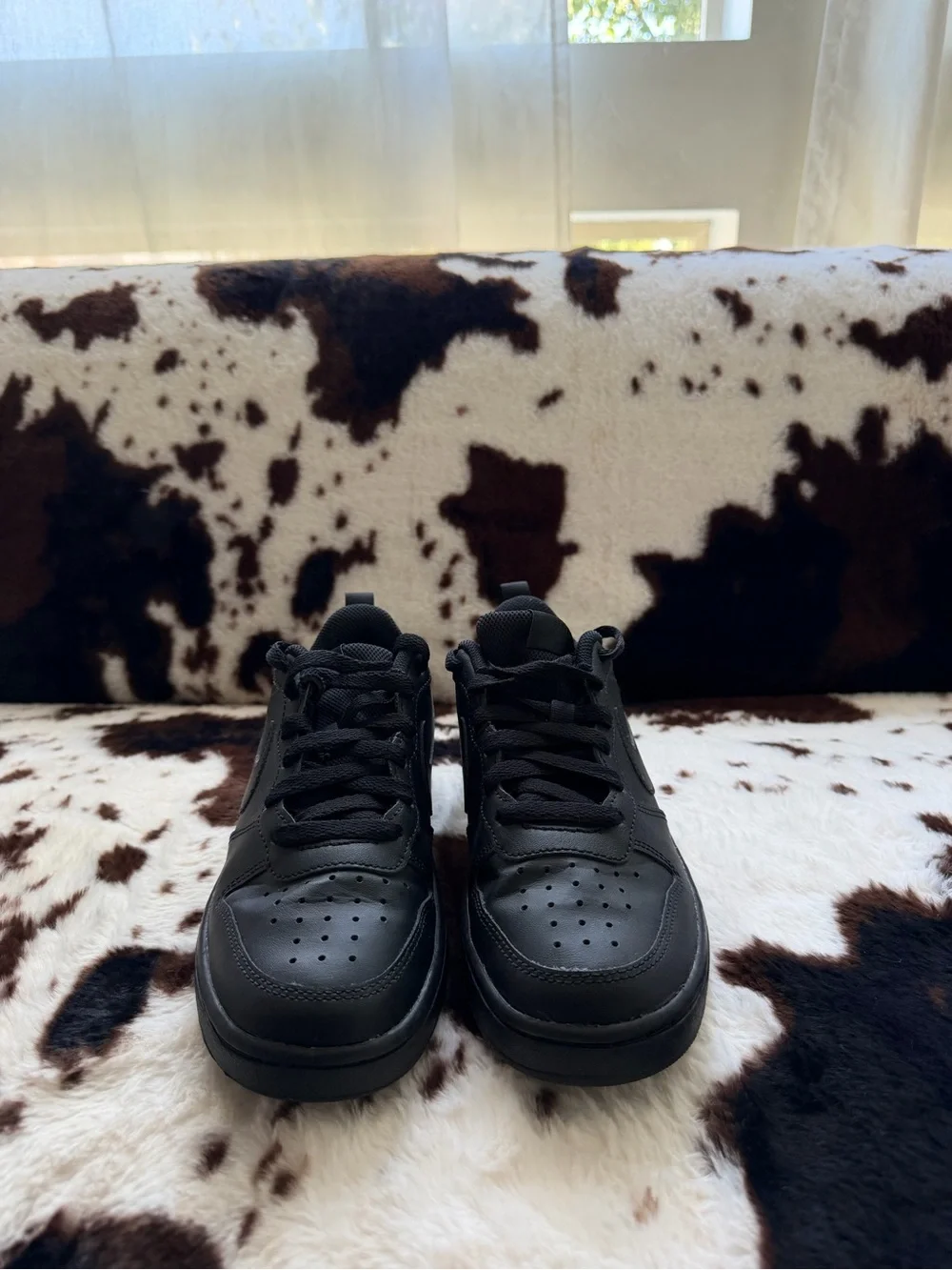 NIKE - ALL BLACK